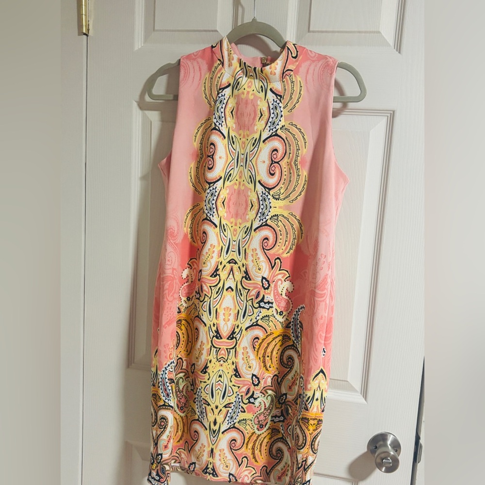 Melissa Paige Sz LG Elegant Pink Patterned Sleeveless Dress